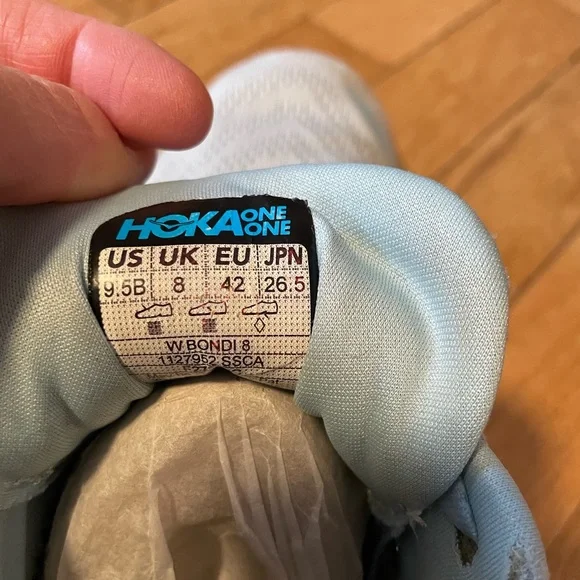 Hoka Women's Gray and Yellow Bondi 8 Running Shoes Size 9.5 - Picture 3 of 16